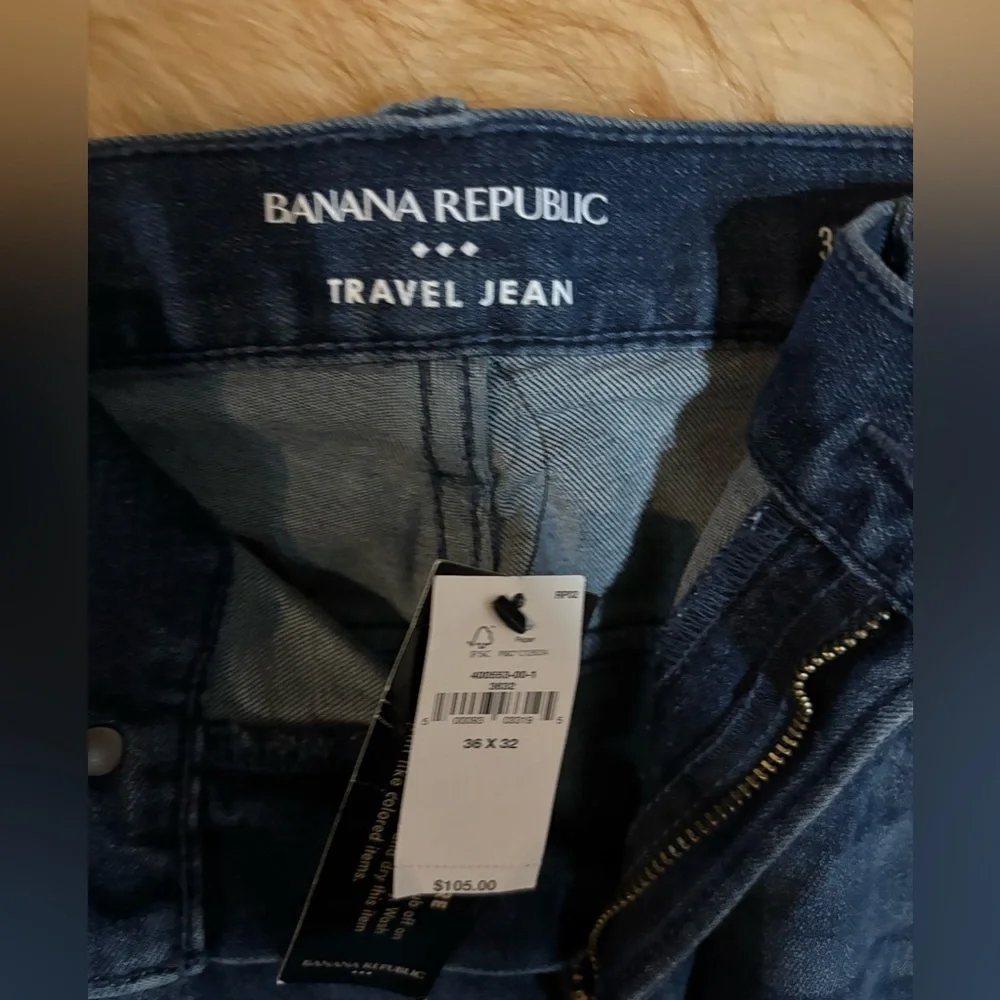 Bundle Lot 2 Pairs Banana Republic Men's Dark and Light Blue Relaxed Jeans 36x32